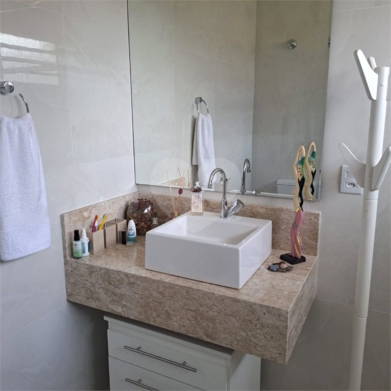 Casa Térrea à venda com 3 quartos, sendo 2 suítes,  em Vila Oliveira, Mogi das Cruzes, SP