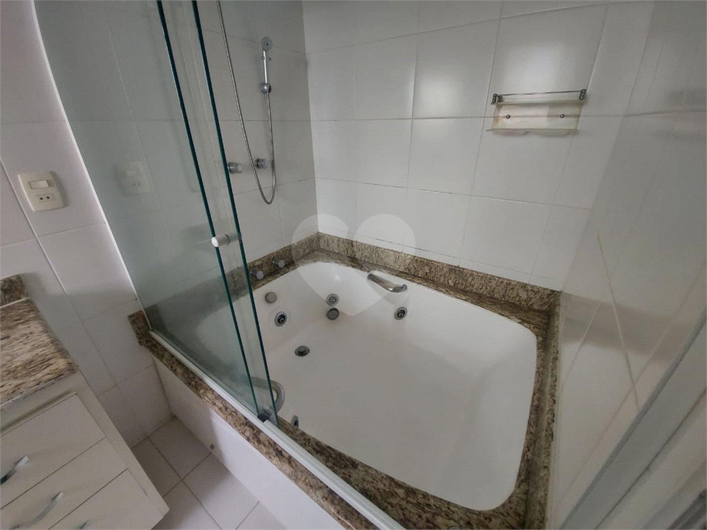 Apartamento à venda com 3 quartos, sendo 1 suíte, em Sumaré, São Paulo, SP
