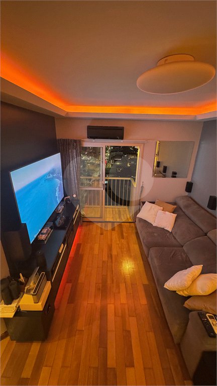 Apartamento à venda com 2 quartos, sendo 1 suíte, em Vila Olímpia, São Paulo, SP