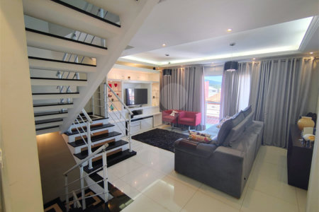 Casa à venda com 3 quartos, sendo 1 suíte,  em Horto Santo Antonio, Jundiaí, SP