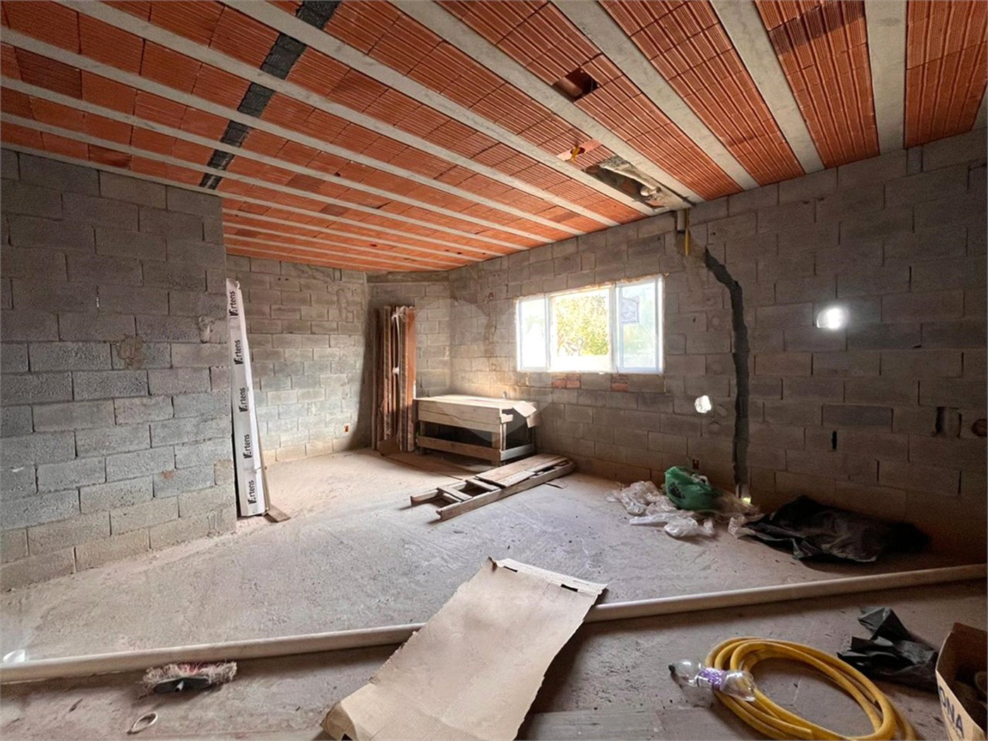 Casa à venda com 3 quartos, sendo 2 suítes, em Vila Suissa, Mogi das Cruzes, SP