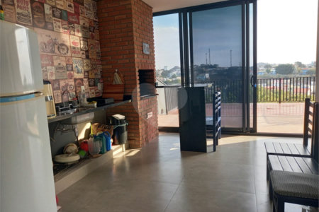 Sobrado à venda com 5 quartos, sendo 3 suítes, em Residencial Jatobás, Louveira, SP