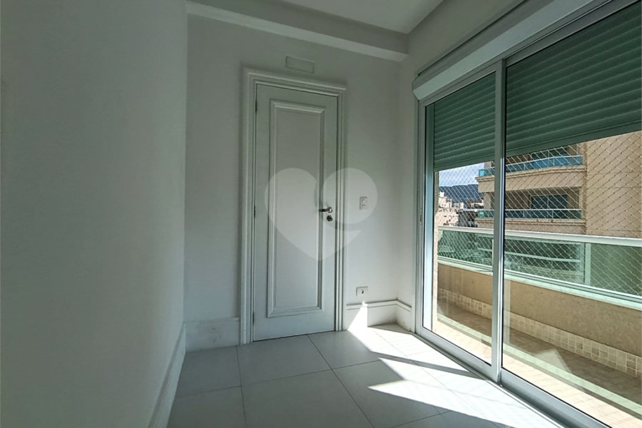 Apartamento para alugar com 3 suítes em Jardim Virgínia, Guarujá, SP