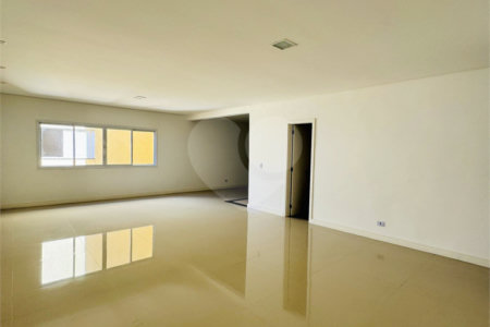 Apartamento à venda com 3 quartos, sendo 1 suíte, em Baeta Neves, São Bernardo do Campo, SP