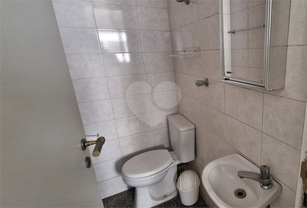 Apartamento à venda com 4 quartos, sendo 3 suítes, em Santa Cecília, São Paulo, SP