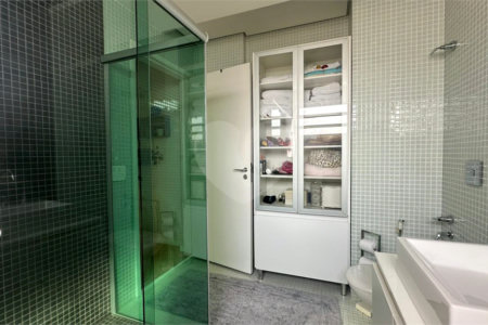 Apartamento à venda com 3 quartos, sendo 2 suítes, em Jardim Paulista, São Paulo, SP