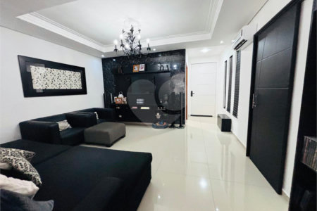 Casa à venda com 4 quartos, sendo 2 suítes, no condomínio Carmen Blanco, Sorocaba - SP
