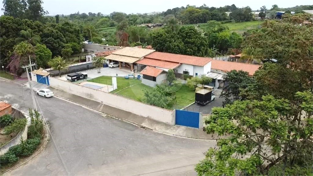 Chácara à venda com 4 quartos, sendo 2 suítes, em João Jabour, Salto, SP
