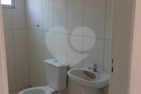 Casa à venda com 2 quartos no condomínio Cristal Boracéia I, Bertioga - SP