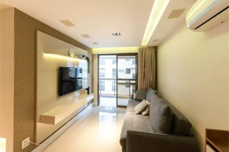 Apartamento à venda com 4 quartos, sendo 1 suíte,  em Tijuca, Rio de Janeiro, RJ