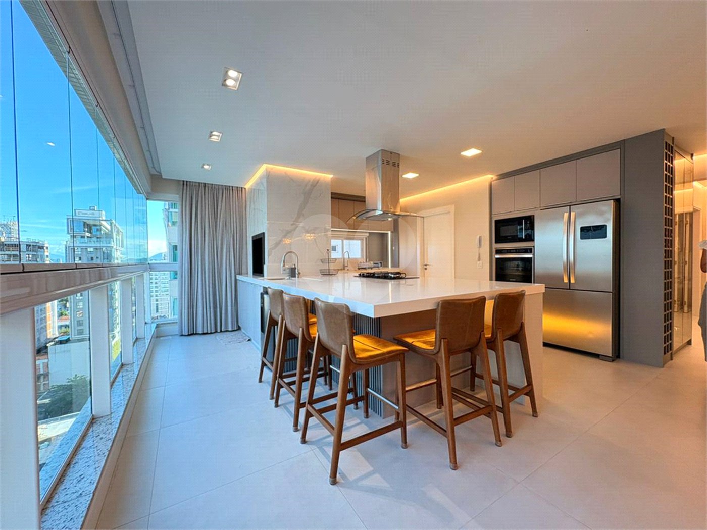 Apartamento à venda com 3 suítes em Balneário Perequê, Porto Belo, SC