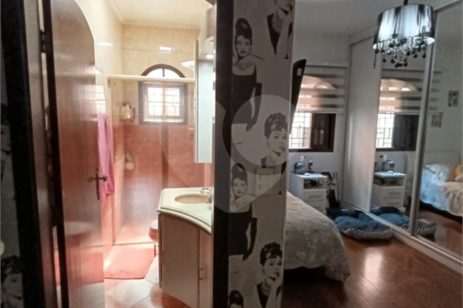 Sobrado à venda com 4 quartos, sendo 1 suíte, em Jaçanã, São Paulo, SP