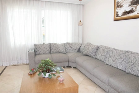 Casa à venda com 3 quartos, sendo 1 suíte, em Vila Gustavo, São Paulo, SP