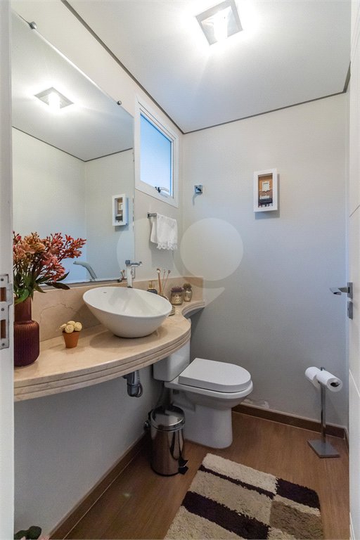 Sobrado à venda com 4 quartos, sendo 3 suítes, em Vila Ester (zona Norte), São Paulo, SP