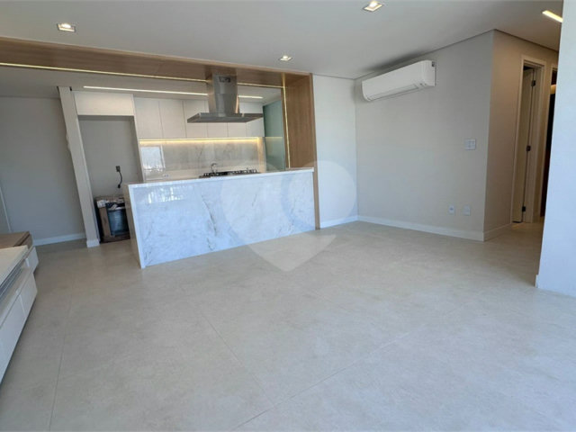 Apartamento à venda com 3 quartos, sendo 1 suíte,  em Jabaquara, São Paulo, SP