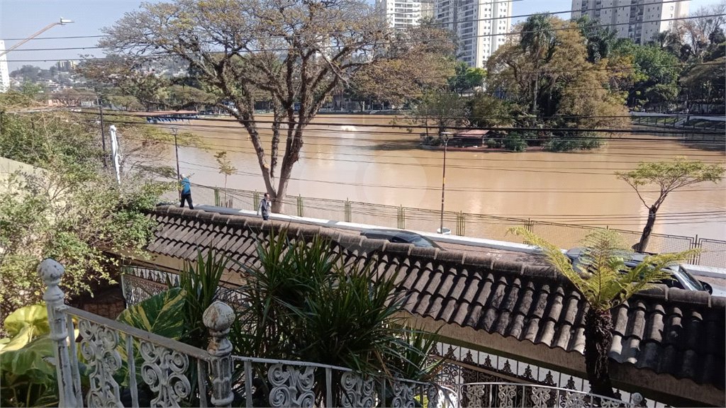 Sobrado à venda com 4 quartos, sendo 1 suíte, em Vila Rosália, Guarulhos, SP
