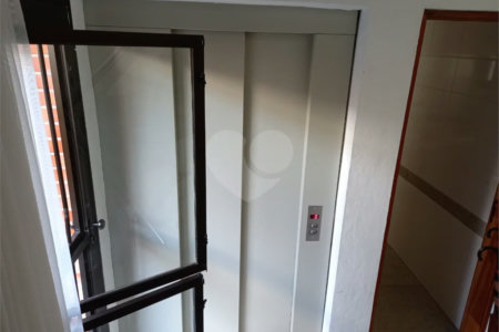 Casa à venda com 5 quartos, sendo 4 suítes, em Jardim São Bento, São Paulo, SP