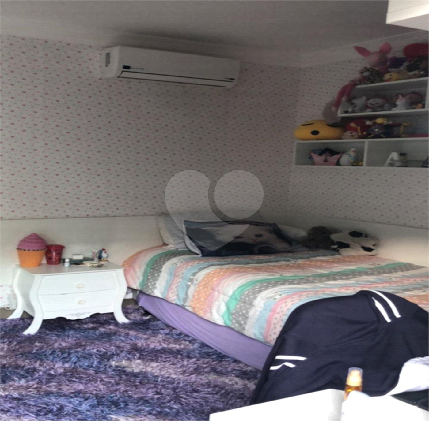 Casa à venda com 4 quartos, sendo 2 suítes, no condomínio Florada da Serra, São Paulo - SP