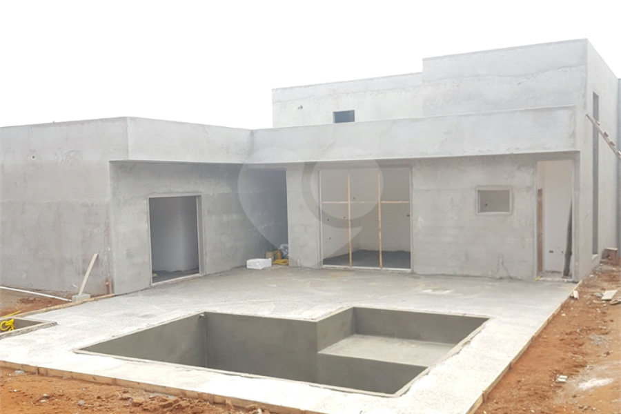 Casa à venda com 3 suítes no condomínio Shamba 01, Atibaia - SP
