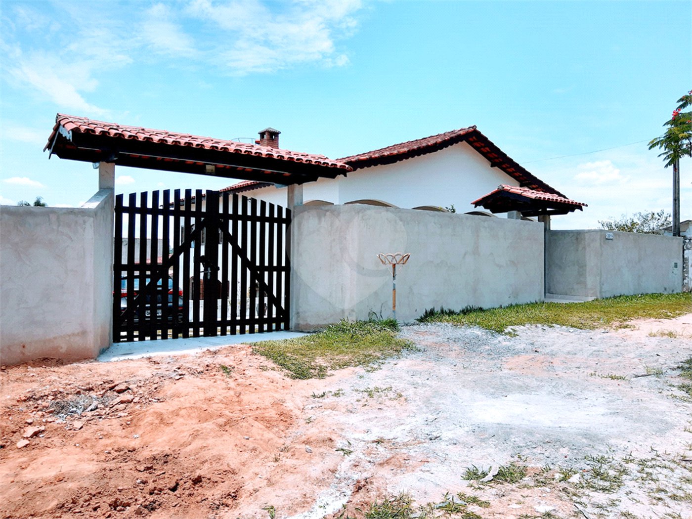 Chácara à venda com 5 quartos, sendo 1 suíte,  em Alpes do Sarapu, Salto de Pirapora, SP