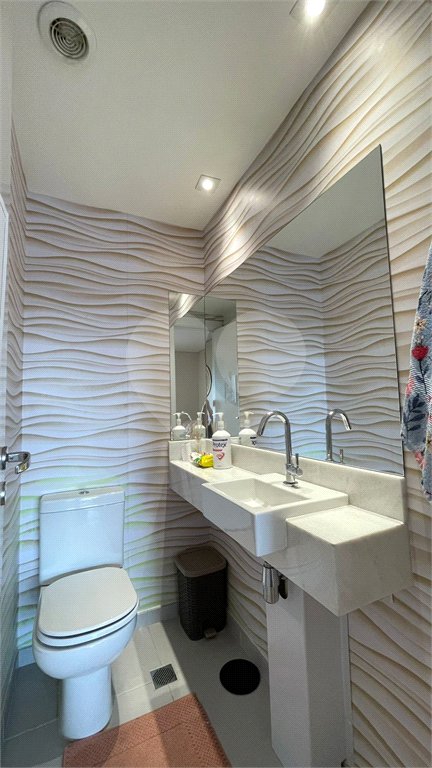 Apartamento à venda com 4 quartos, sendo 2 suítes, em Pinheiros, São Paulo, SP