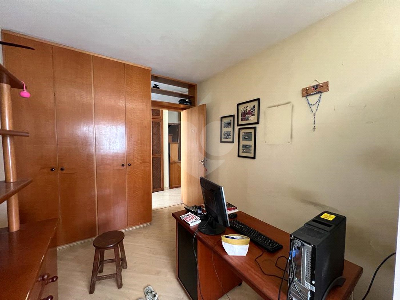 Casa à venda com 4 quartos, sendo 1 suíte, em Jardim das Vertentes, São Paulo, SP