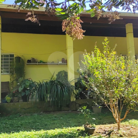 Chácara à venda com 3 quartos, sendo 2 suítes,  em Parque Varanguera, São Roque, SP