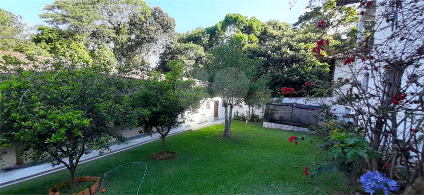 Casa à venda com 3 quartos, sendo 1 suíte, no condomínio Sausalito, Mairiporã - SP