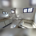 Casa à venda com 3 quartos, sendo 1 suíte, no condomínio Eldourado, São José dos Campos - SP