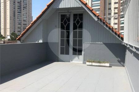 Sobrado à venda ou para alugar com 4 quartos, sendo 1 suíte, em Vila Regente Feijó, São Paulo, SP