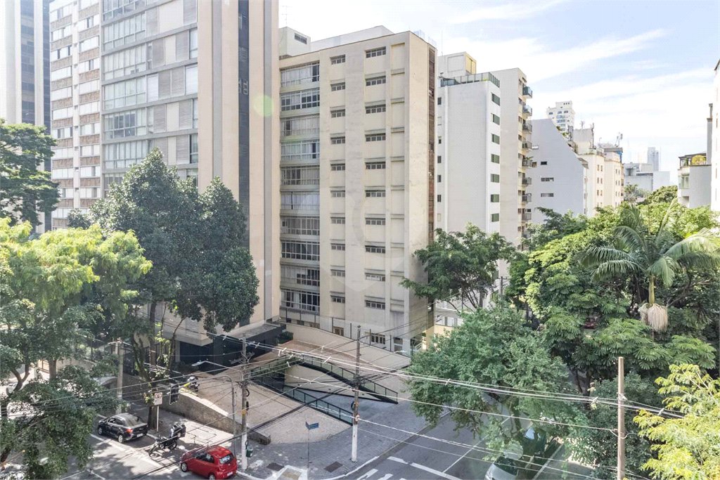 Apartamento à venda com 4 quartos, sendo 3 suítes, em Santa Cecília, São Paulo, SP