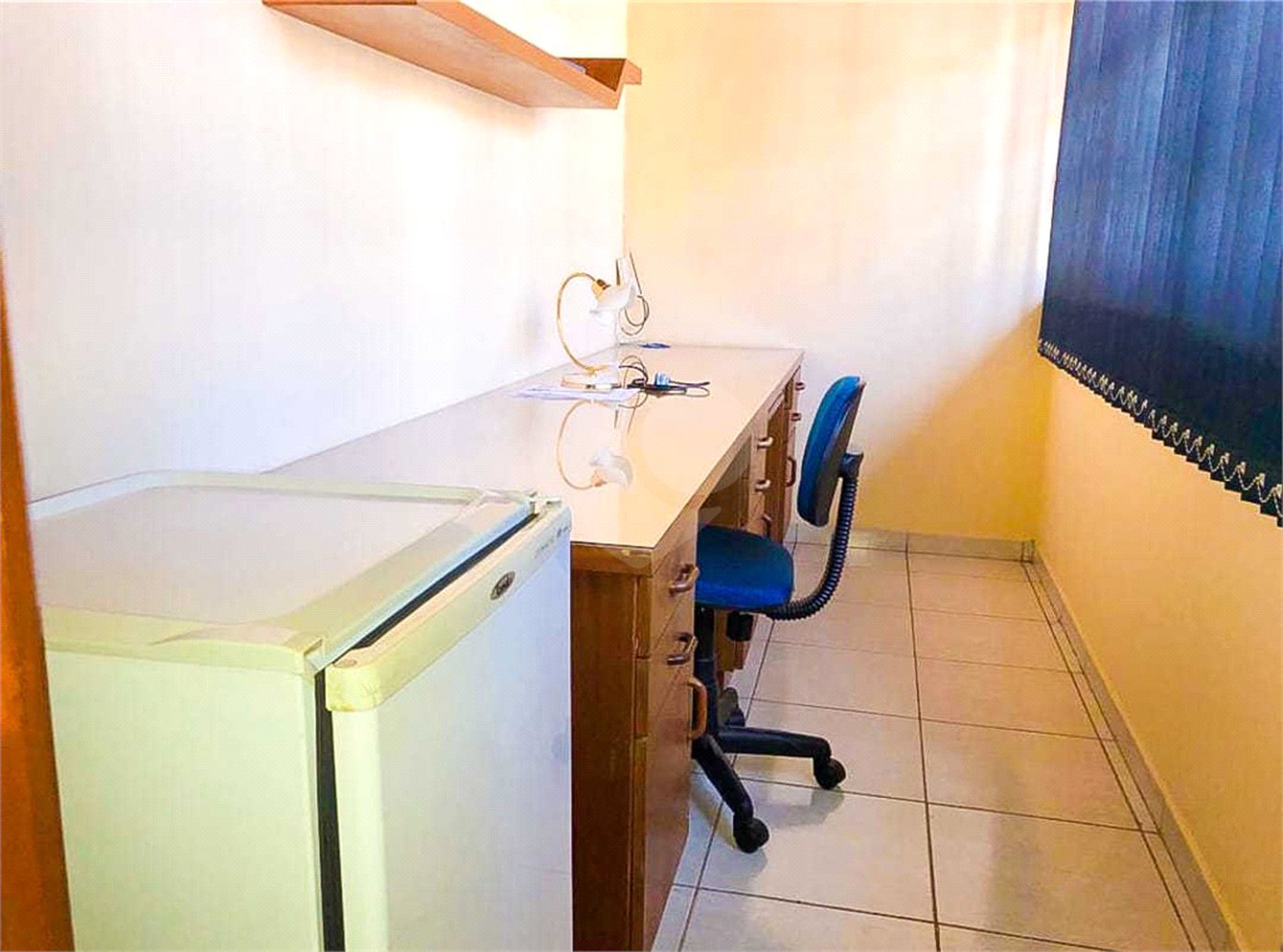Casa à venda com 3 quartos, sendo 1 suíte,  no condomínio Vivenda das Vinhas, Vinhedo - SP