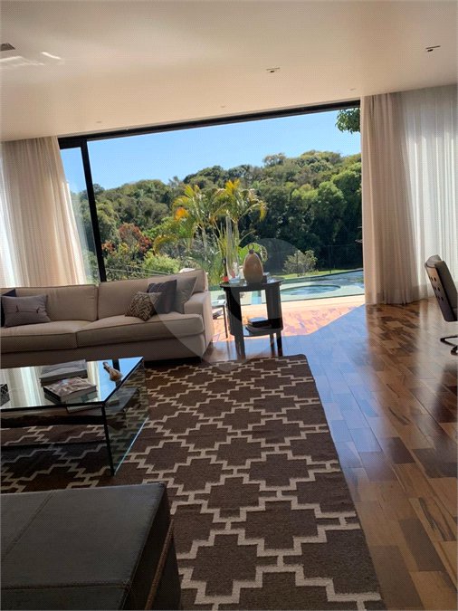 Casa à venda com 4 suítes no condomínio Fazenda Imperial, Sorocaba - SP