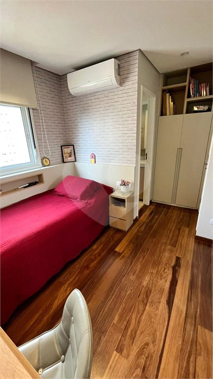 Apartamento de 176 m2 com 4 dormitórios sendo 3 suítes com 3 vagsa Condomínio Dolce Vita Avenida Lacerda Franco ,Cambuci -São Paulo