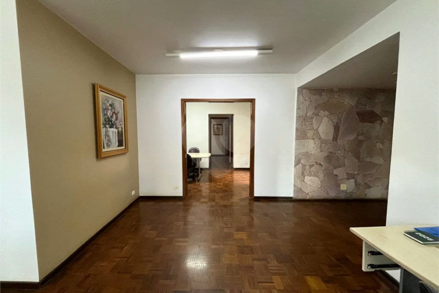 Casa Térrea c/ 4 quartos Venda – Vila Monteiro (Localização Nobre)