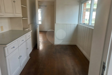 Apartamento à venda com 4 quartos, sendo 2 suítes, em Vila Uberabinha, São Paulo, SP
