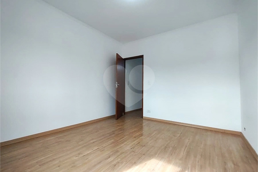 Sobrado à venda com 3 quartos, sendo 1 suíte, em Vila Pedra Branca, São Paulo, SP