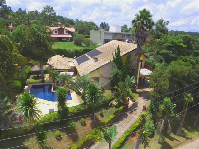 Casa à venda com 5 suítes em Canguera, São Roque, SP