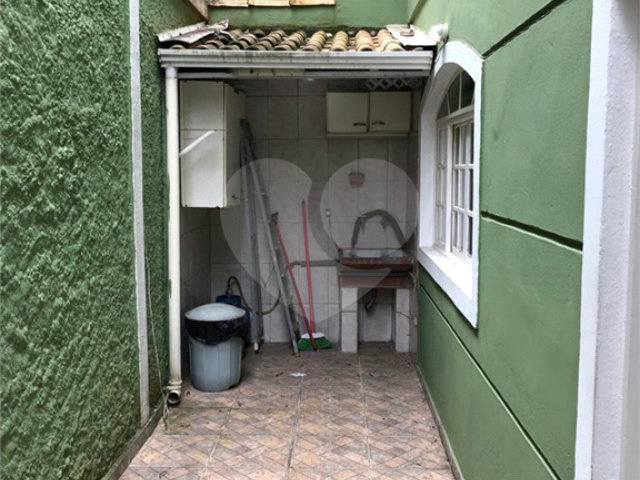 Casa à venda com 3 quartos, sendo 1 suíte,  no condomínio Jardim das Pedras, São Paulo - SP