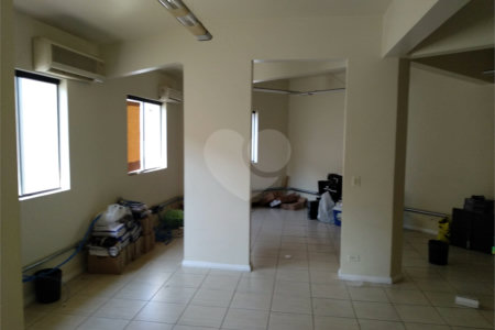 Sobrado à venda com 1 quarto em Campo Belo, São Paulo, SP