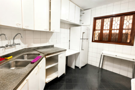 Apartamento à venda com 4 quartos, sendo 1 suíte, em Moema, São Paulo, SP