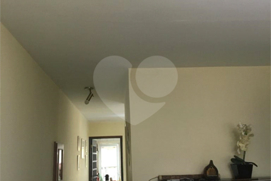 Sobrado à venda com 4 quartos, sendo 2 suítes, em Parada Inglesa, São Paulo, SP