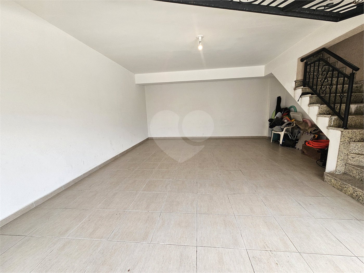 Sobrado à venda com 3 quartos, sendo 1 suíte,  em Vila Nivi, São Paulo, SP