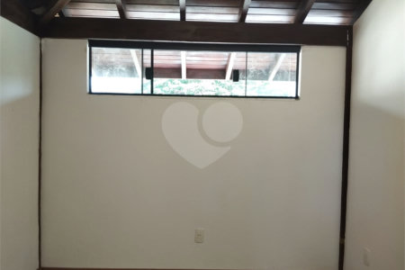 Casa à venda com 3 quartos, sendo 2 suítes, em Vila Harmonia, Araraquara, SP