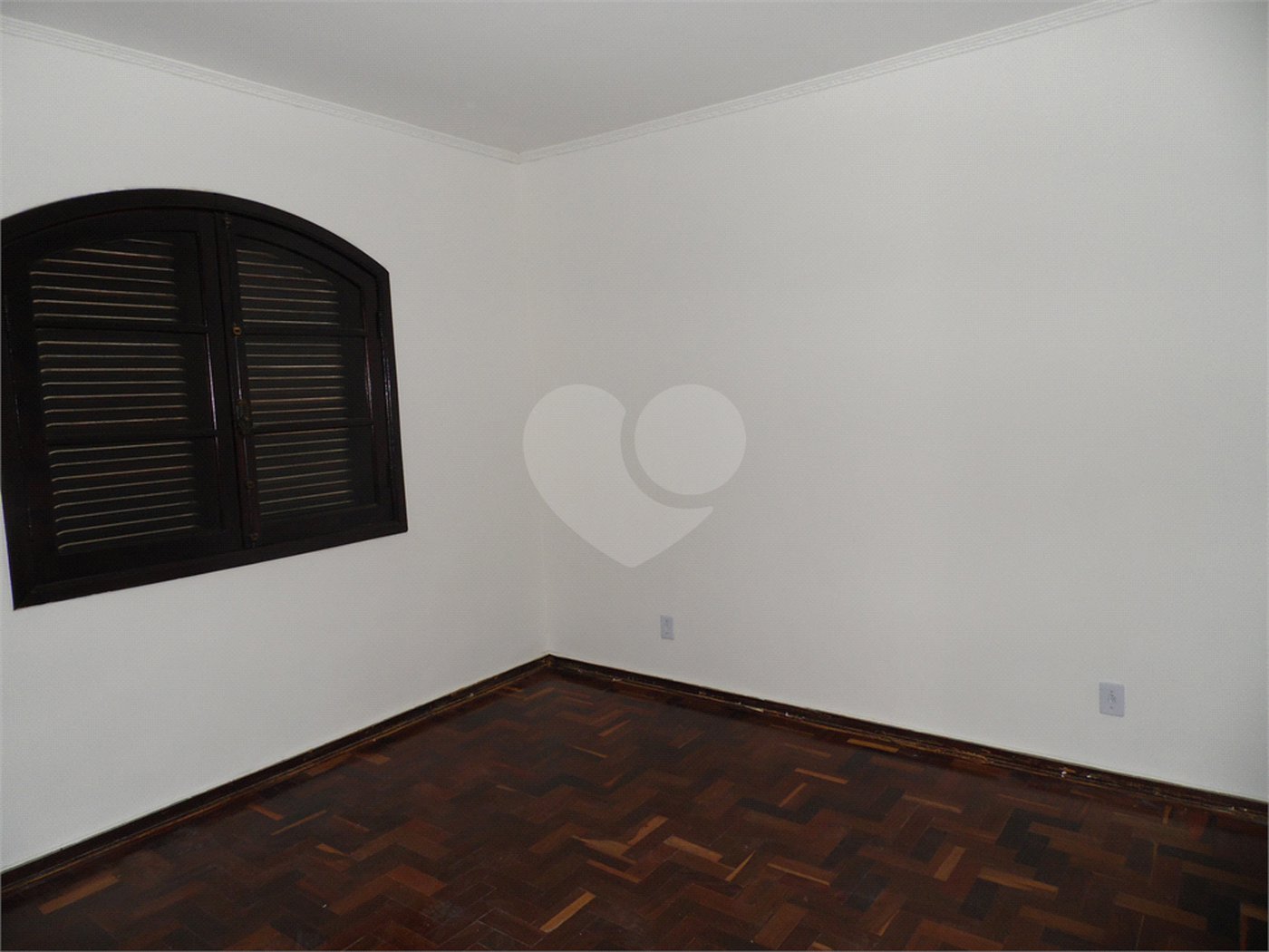 Casa à venda com 5 quartos, sendo 3 suítes, em Vila São Francisco, São Paulo, SP