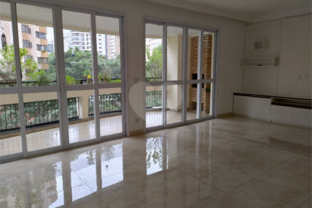 Apartamento à venda ou para alugar com 3 suítes em Indianópolis, São Paulo, SP
