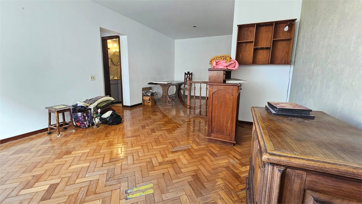 Apartamento à venda com 3 quartos, sendo 1 suíte, em Leblon, Rio de Janeiro, RJ