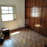 Casa Térrea à venda com 3 quartos em Horto, São Paulo, SP