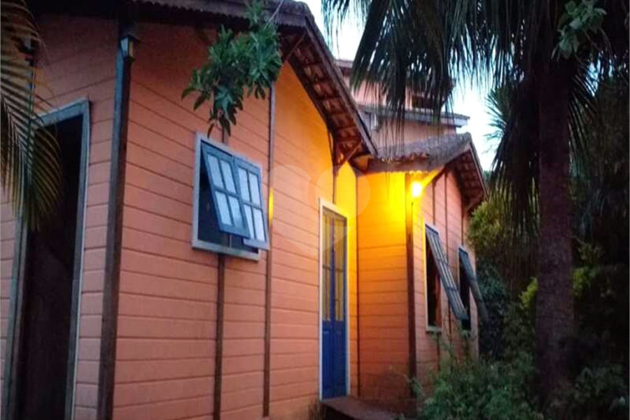 Casa à venda com 4 suítes no condomínio Alpes da Cantareira, Mairiporã - SP