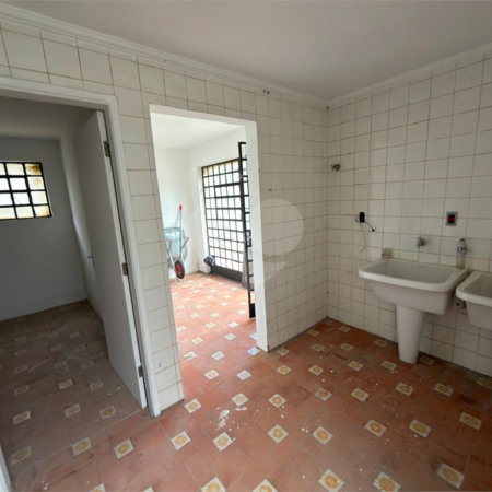 Sobrado para alugar com 6 quartos, sendo 2 suítes,  em Consolação, São Paulo, SP